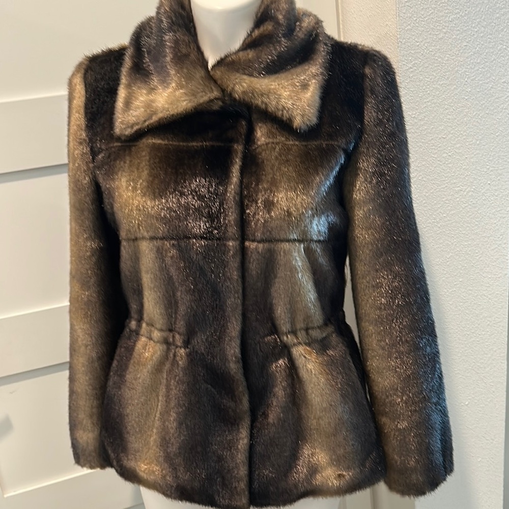 Elegant Ellen Tracy Chic Brown Teddy Jacket